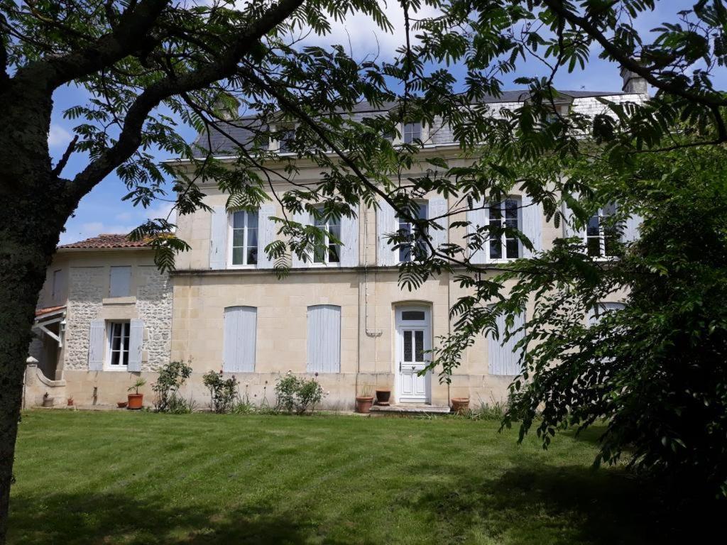 Bed and Breakfast le domaine de bellevue à Tanzac Extérieur photo